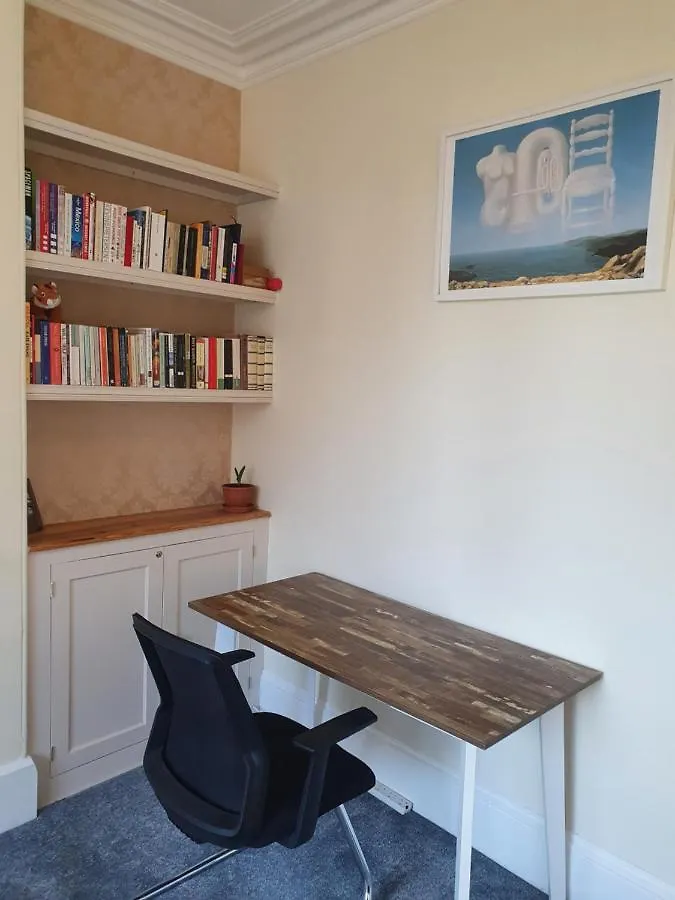 Elmside Apartment Exeter 0*,